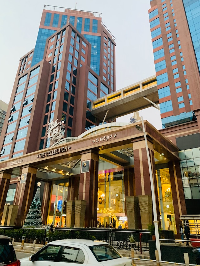 UB City, Bangalore, Louis Vuitton opened its first ever sto…